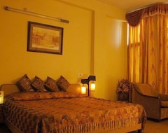 Hotel Pine Grove (Solan, India)