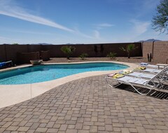 Koko talo/asunto New 4 Br + Loft 2000 Sq Dog Friendly Home With Heated Pool (Maricopa, Amerikan Yhdysvallat)