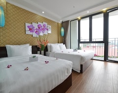 Bella Premier Hotel & Rooftop Skybar (Hanoi, Vietnam)