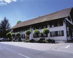 Oda ve Kahvaltı Gasthof Kreuz (Mühledorf, İsviçre)