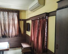 Khách sạn Sri Saraswathi Lodge (Tiruchirappalli, Ấn Độ)