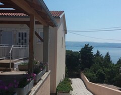 Toàn bộ căn nhà/căn hộ Studio B With Shared Pool And Sea View (Novi Vinodolski, Croatia)