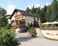 Otel Gasthof Pension Zoller (Wolfsberg im Lavanttal, Avusturya)
