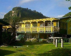 Hotel Punakaiki Beach (Punakaiki, New Zealand)
