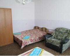 Pensión Zolotoy Bereg Guest House (Arkhipo-Osipovka, Rusia)