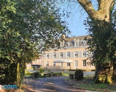 Guesthouse La Villa des Arts (Savigné-l'Évêque, France)