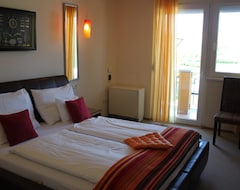 Hotelli Alfaro Lodge (Podersdorf am See, Itävalta)