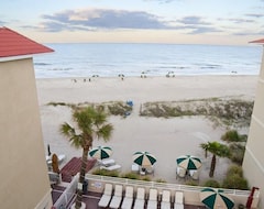 Hotel Oceanfront Room W/ Private Balcony, Wifi, And Incredible Coastline Views (Tybee Island, USA)