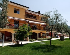 Hotel Villa Due Leoni - Residence (Brenzone sul Garda, Italy)