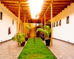 Hotel Distinction Gardens (Busia, Kenya)