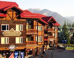Khách sạn Cornerstone Lodge (Fernie, Canada)