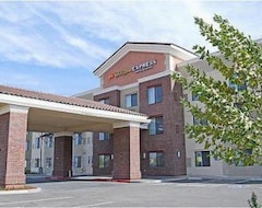 Holiday Inn Express Hotel & Suites Lincoln-Roseville Area, an IHG Hotel (Lincoln, ABD)