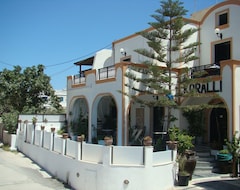 Hotel Koralli (Kamari, Greece)