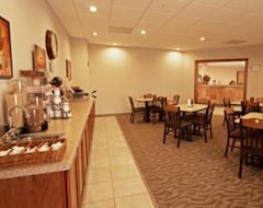 Otel Paola Inn and Suites (Paola, ABD)