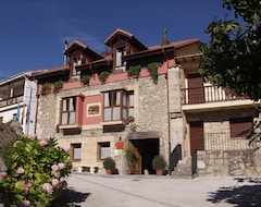 Hotel La Llobera Apartamentos (Llanes, Spain)