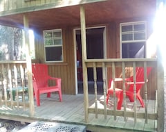 Koko talo/asunto Primitive Cabin #2 In Winamac (Winamac, Amerikan Yhdysvallat)