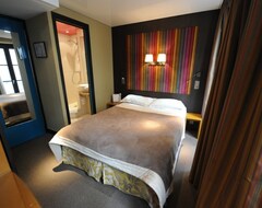 Khách sạn Qualys-Hotel du Vieux Saule (Paris, Pháp)