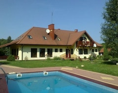 Bed & Breakfast Pensjonat u Alexa (Załuski, Poljska)