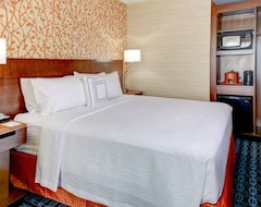 Hotel Fairfield Inn & Suites By Marriott Cape Cod Hyannis (Hyannis, Sjedinjene Američke Države)