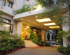 Khách sạn Hotel Surguru (Puducherry, Ấn Độ)