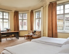 Hotel Coroana (Brasov, Romania)