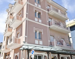 Khách sạn Hotel Aurora (Rimini, Ý)