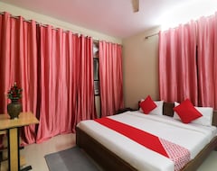 Khách sạn Oyo 44546 Royal Holiday (Patna, Ấn Độ)