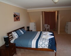 Bed & Breakfast Boobook Manor (Kingscote, Australia)