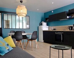 Cijela kuća/apartman Charming Apartment On The Drc With Terrace In Residence In Quiet Jonzac (Jonzac, Francuska)