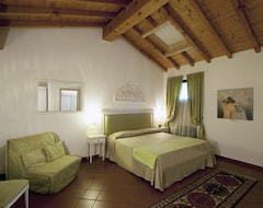 Hotelli Resort La Mola (Sommacampagna, Italia)