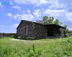 Sevan Tarsus Guesthouse (Gavar, Armenia)