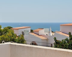 Hele huset/lejligheden Sea View, Large Roof Terrace, Pets Allowed (Carvoeiro, Portugal)