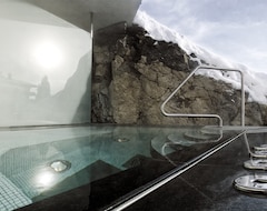 Hotel Goldener Berg - Your Mountain Selfcare Resort (Lech am Arlberg, Austria)