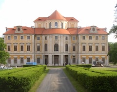 Otel Chateau Liblice (Liblice, Çek Cumhuriyeti)