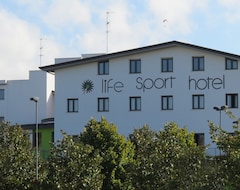 Hotel Life Sport (Mentana, Italy)