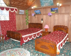 Hotel Houseboat Young Hollywood (Srinagar, Indien)