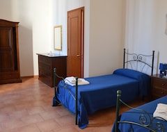 Hotelli Istituto Antonacci (Lecce, Italia)