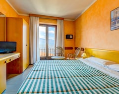 Khách sạn Hotel Castello (Tignale, Ý)