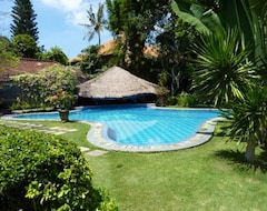 Khách sạn Maharta Beach (Legian, Indonesia)