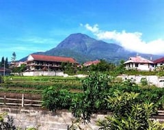 Khách sạn Villa Rumah Kayu (Blitar, Indonesia)