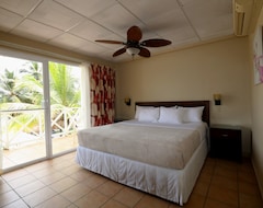 Otel Coconut Grove Lodge (Coclé del Norte, Panama)