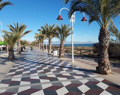 Koko talo/asunto En Plats I Solen Med Sand Och Hav (Alicante, Espanja)
