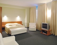 Hotel Zvezda (Minsk, Belarus)