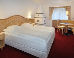 Khách sạn Hotel Ingram (Selva in Val Gardena, Ý)