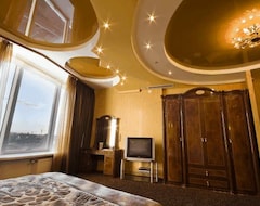 SkyTech Most City Hotel 19 floor PANORAMIC VIEW (Dnipropetrowsk, Ukrayna)