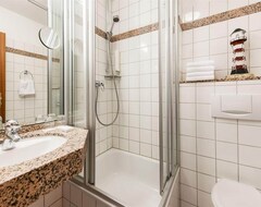 Double Room, Shower, Toilet, Classic - Hotel Birke (Kiel, Tyskland)