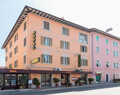 Hotelli Hotel Il Ponte (Cecina, Italia)
