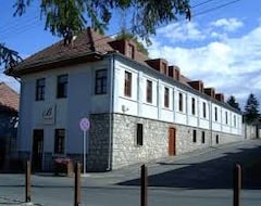 Khách sạn Bártfay Udvarház (Tállya, Hungary)