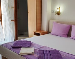 Khách sạn Prag apartments (Ulcinj, Montenegro)