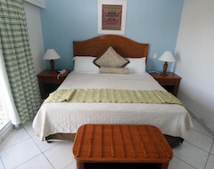 Hotel Sapphire Beach Club And Resort (The Lowlands, French Antilles)